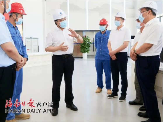 歡迎海南省省委常委，省委副書記，省長馮飛蒞臨馳大幕墻公司承接的洋浦華能幕墻項(xiàng)目視察